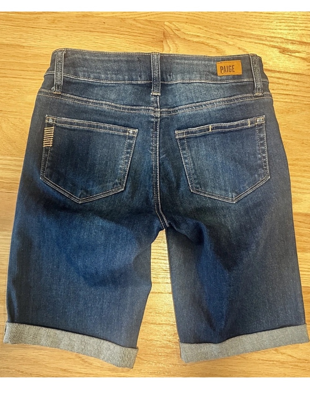 PAIGE Jax Knee Shorts Denim Bermuda Cuffed NWOT Size 25 - Picture 4 of 8